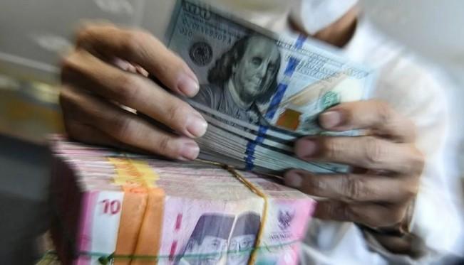 Rupiah Melemah 58 Poin pada Pembukaan Perdagangan Rabu, Sentuh Rp16.930 per Dolar AS