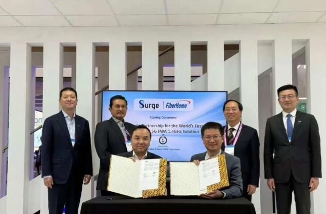 Surge Gandeng FiberHome Hadirkan Layanan 5G FWA 1,4 GHz Pertama di Dunia di Indonesia