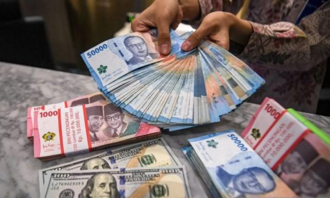 Rupiah Melemah ke Rp17.001 per Dolar AS pada Pembukaan Perdagangan Senin