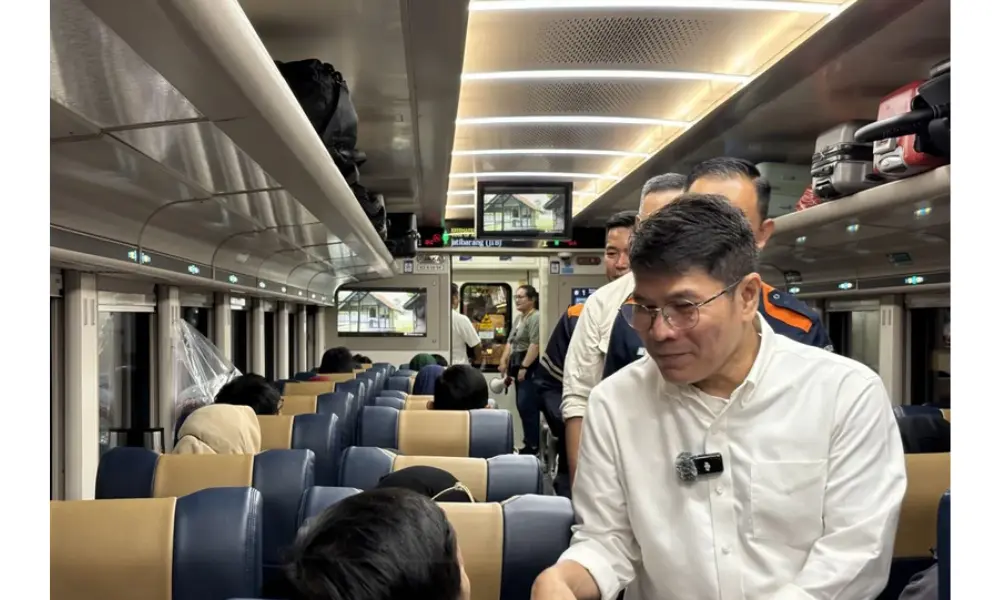 ANTARA Berangkatkan 140 Peserta Program Mudik Gratis dari Stasiun Pasar Senen