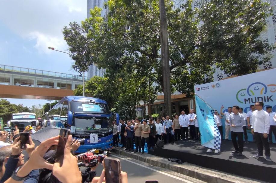 Wapres Gibran Melepas 1.900 Peserta Mudik Gratis BUMN Danareksa 2026 ke Berbagai Daerah