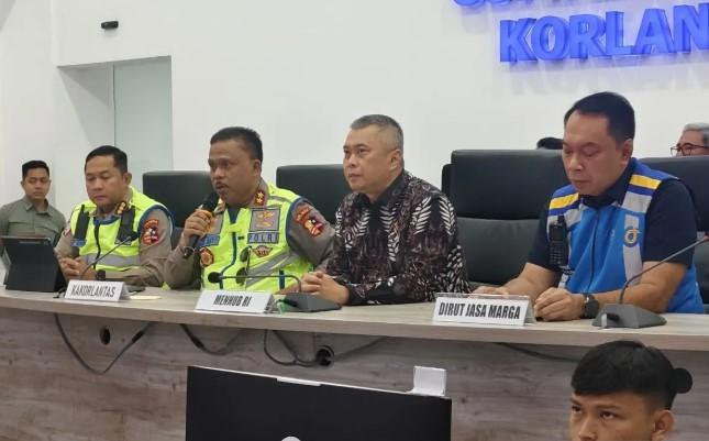 Korlantas Polri Berlakukan One Way Lokal Bertahap di Tol Trans Jawa Saat Arus Balik Lebaran