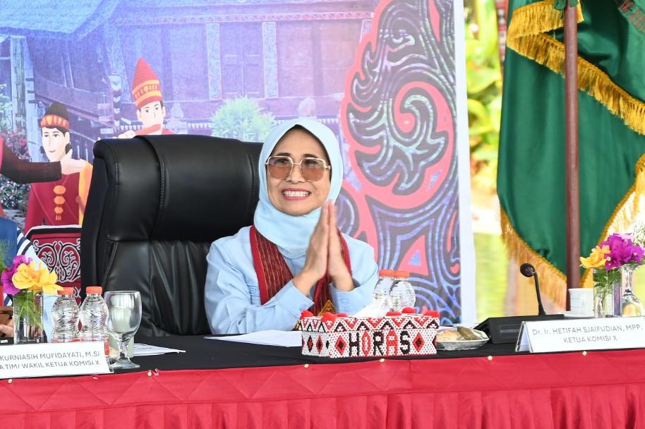 Komisi X DPR Serap Aspirasi Pendidikan di Toba, Soroti Kesejahteraan Guru