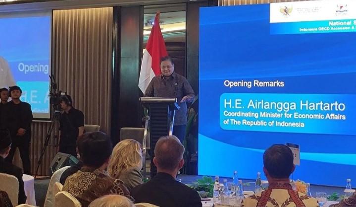 Menko Airlangga Sebut Pelemahan Rupiah Dipicu Gejolak Global dan Ketegangan Internasional