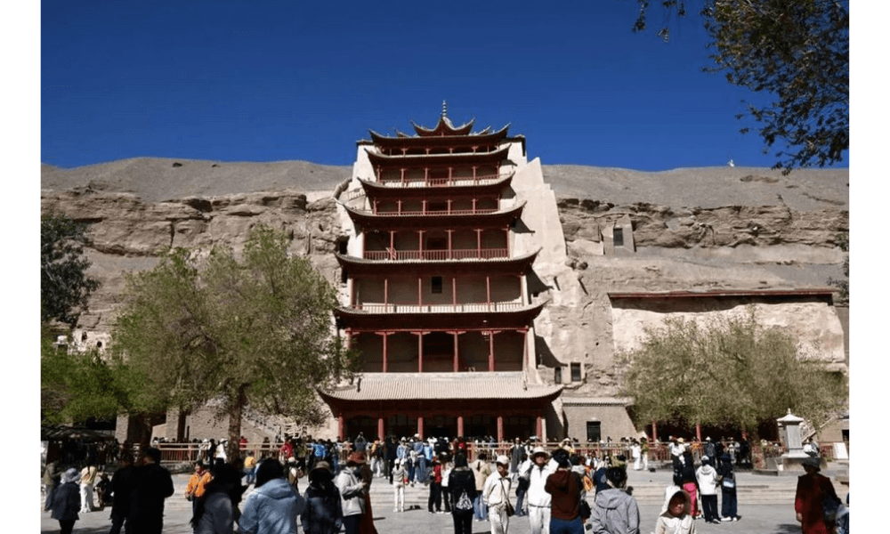 Libur Hari Buruh Lima Hari, Warga China Padati Destinasi Wisata dan Aktivitas Budaya
