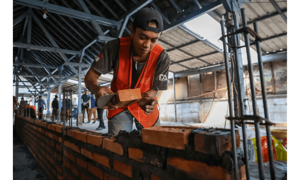 Revitalisasi Pasar Tradisional Surabaya Dikebut, Target 10 Pasar Dibangun hingga 2026