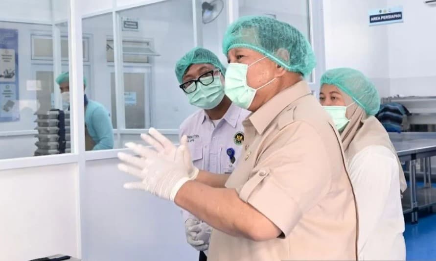 Presiden Prabowo Tinjau Dapur MBG Palmerah dan Pastikan Standar Keamanan Pangan Berjalan Optimal