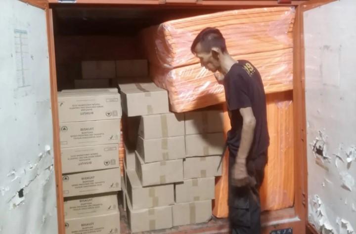 BPBD DKI Salurkan Ratusan Paket Logistik untuk Korban Kebakaran Kemayoran