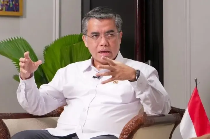 Menaker Serahkan Ratifikasi Konvensi ILO 188 di Jenewa untuk Perkuat Perlindungan Awak Kapal Perikanan