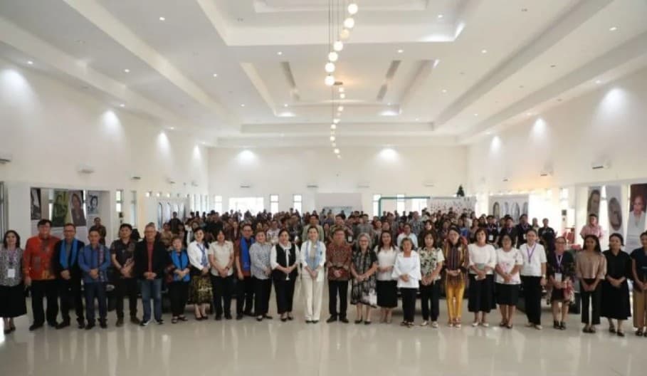 Veronica Tan Tegaskan Gereja Berperan Strategis dalam Perlindungan Perempuan dan Anak Melalui Penguatan Keluarga