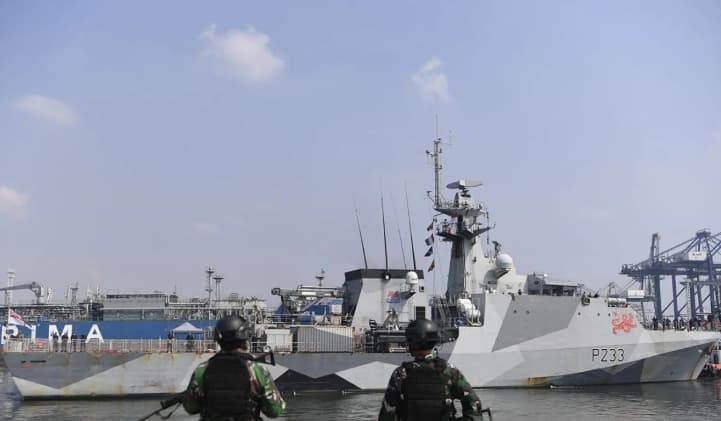 Angkatan Laut Inggris Siapkan Enam Kapal Perang Hibrida Berkemampuan Luncurkan UAV