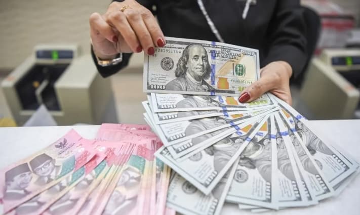 Rupiah Menguat Tipis ke Level Rp17.914 per Dolar AS pada Perdagangan Kamis Pagi