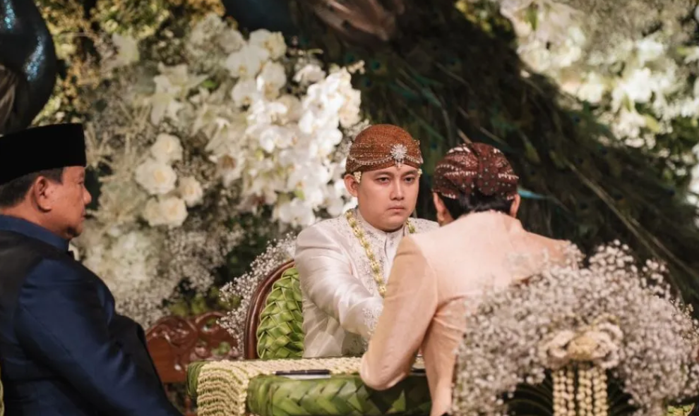 Teknologi AI Hadirkan Mendiang Orang Tua Chika Yenalovi dalam Akad Nikah dengan Rizky Irmansyah