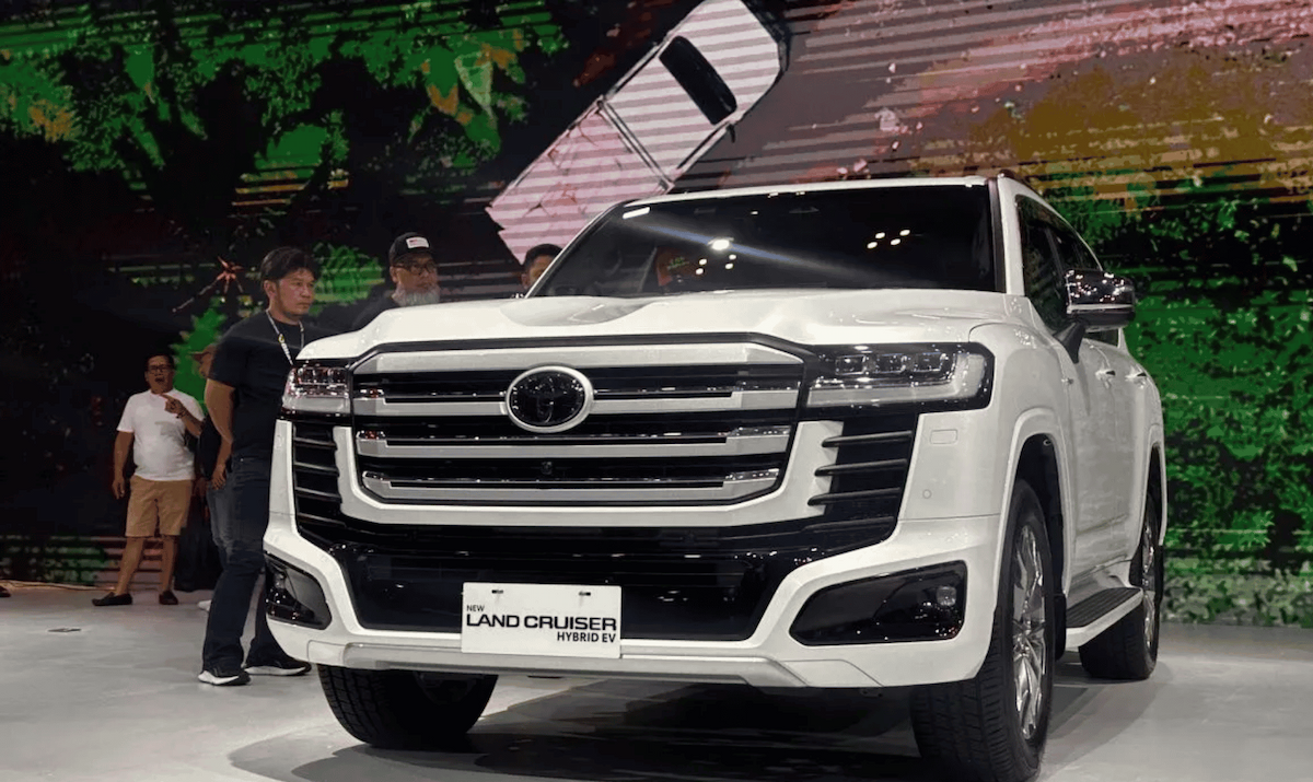 Toyota Siap Luncurkan Land Cruiser 300 Hybrid Bertenaga 457 PS di Jepang