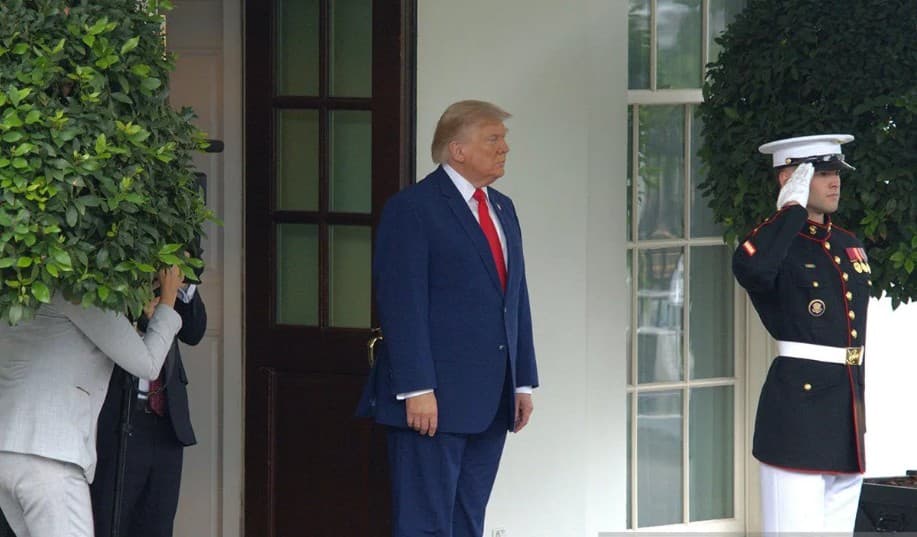 Trump Temui Pengusaha Kilang dan Distributor BBM untuk Tekan Harga Bahan Bakar AS