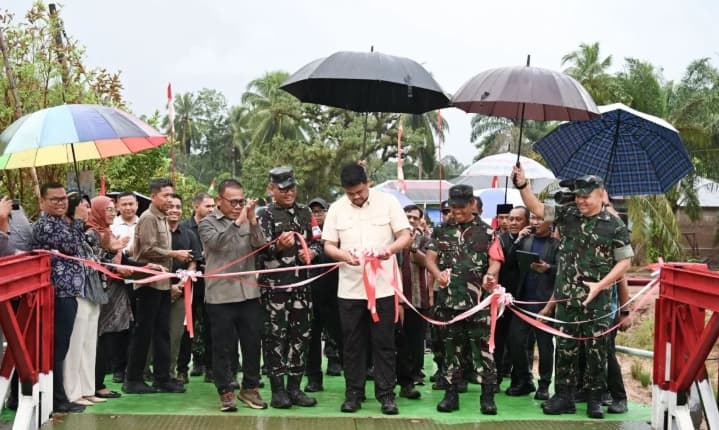 Bobby Nasution Resmikan Jembatan Bailey di Tapteng untuk Pulihkan Akses Warga Pascabencana