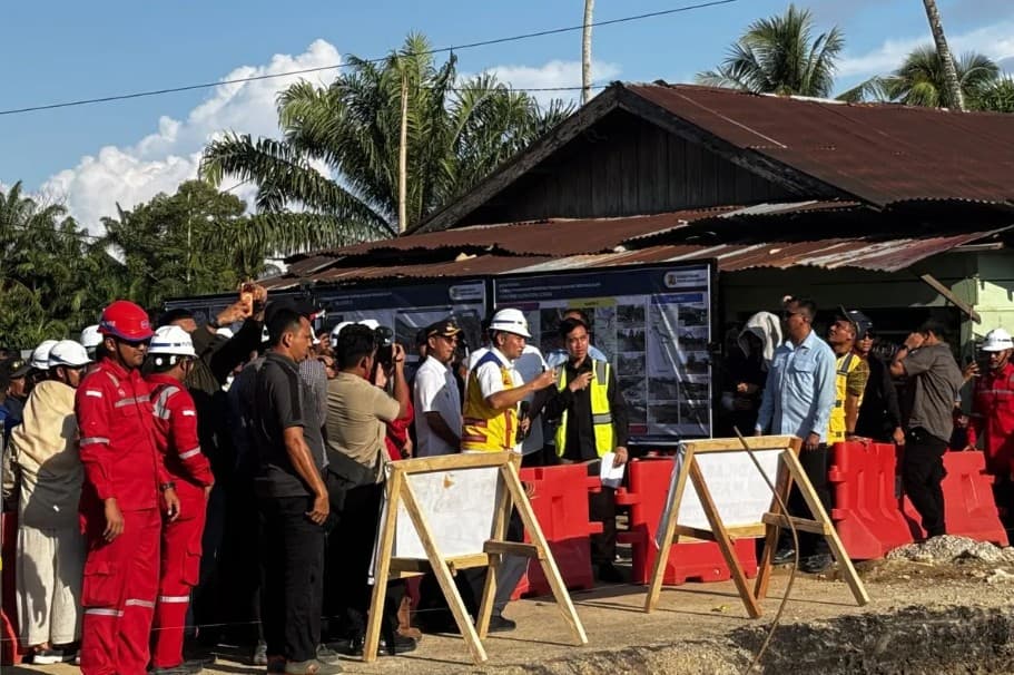 Gibran Tinjau Jembatan Garoga, Dorong Percepatan Pemulihan Pascabanjir Jelang Musim Hujan