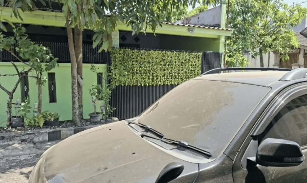 BPBD Cianjur Mengimbau Warga Kurangi Aktivitas di Luar Rumah Akibat Abu Vulkanik Anak Krakatau