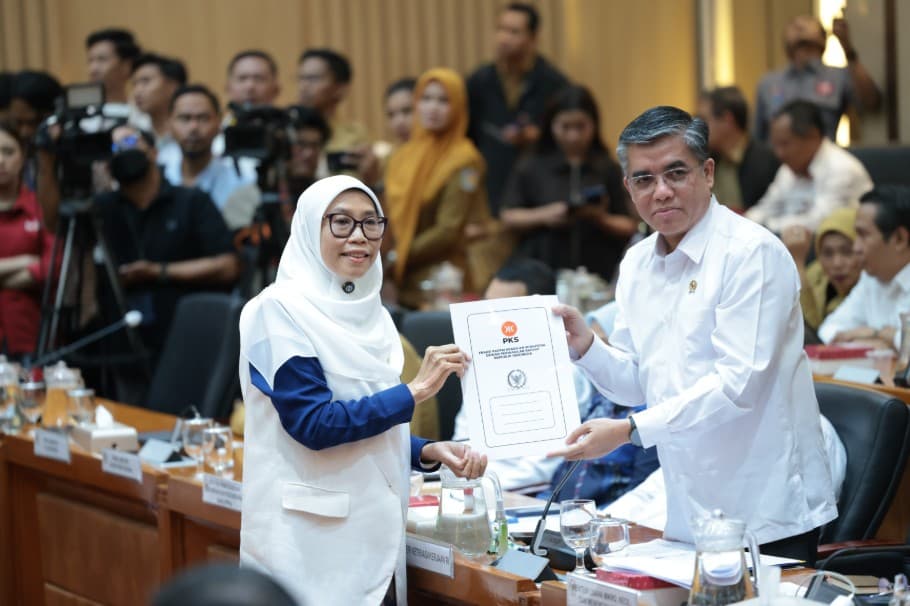 Netty Tekankan Upah Minimum Harus Menjamin Kebutuhan Hidup Layak dalam RUU Pelindungan Ketenagakerjaan