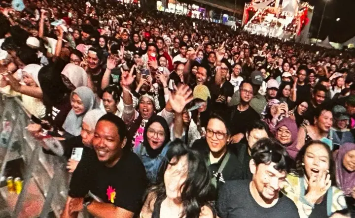 Sosiolog Menilai Konser Kini Menjadi Ruang Anak Muda Menunjukkan Identitas Sosial