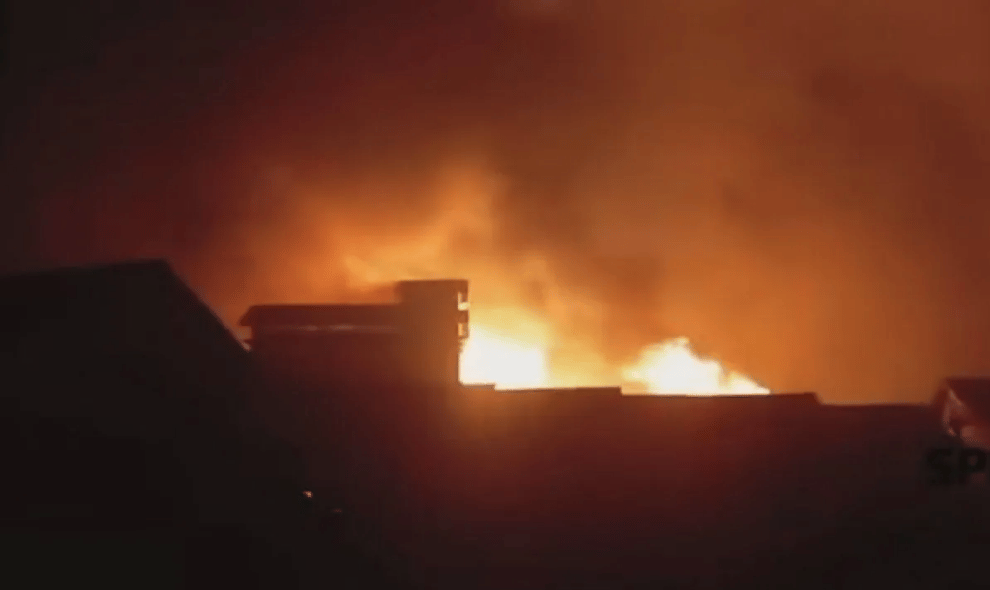 Kebakaran Hebat Melanda Desa Serdang Bangka Selatan, 200 hingga 300 Rumah Dilaporkan Terbakar dan Tim Gabungan Dikerahkan