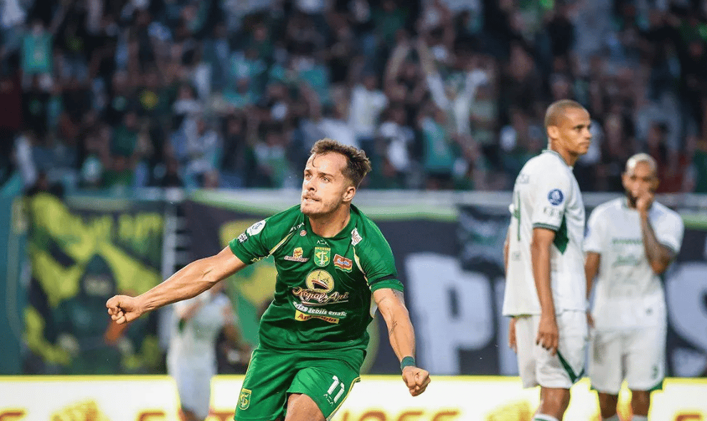 Miguel Pereira Cetak Dua Gol, Persebaya Surabaya Selamat dari Kekalahan dan Imbang 2-2 Lawan PSS Sleman