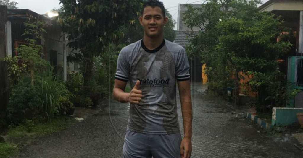 Dipanggil ke Timnas, Kiper Muda Persib Erlangga Setyo Siap Mencuri Perhatian Shin Tae-yong