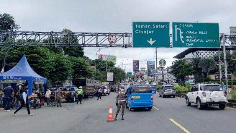 280 Kendaraan yang Mau ke Puncak Diputar Balik, Mayoritas Plat B