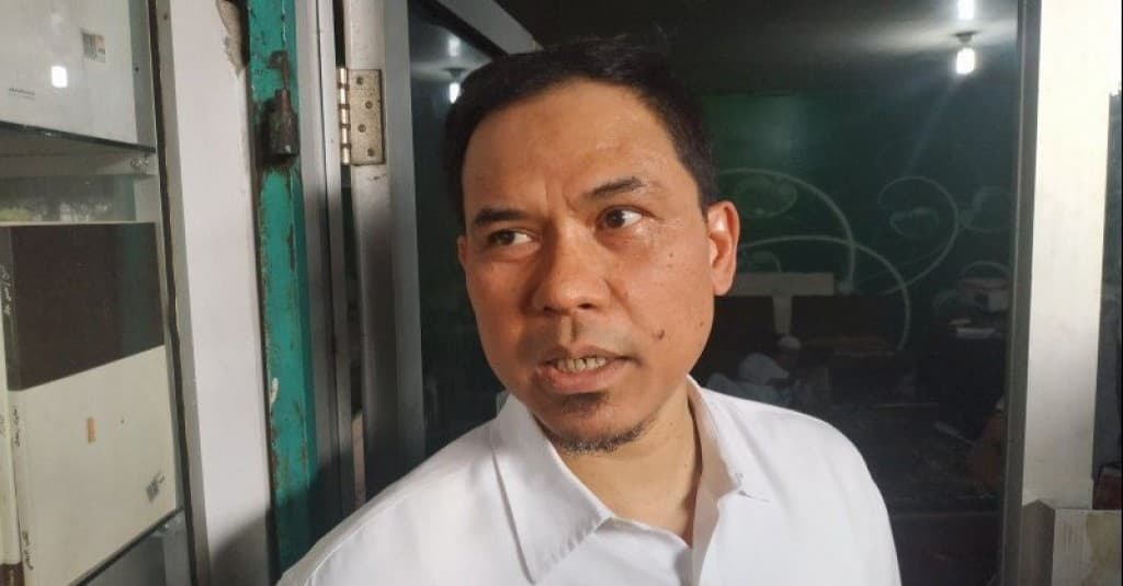 Tak Boleh Dijenguk Pengacara, Polisi Sebut Kasus Munarman Berbeda