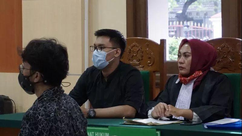 Pelaku Pembajakan Film Keluarga Cemara Divonis 14 Bulan Penjara