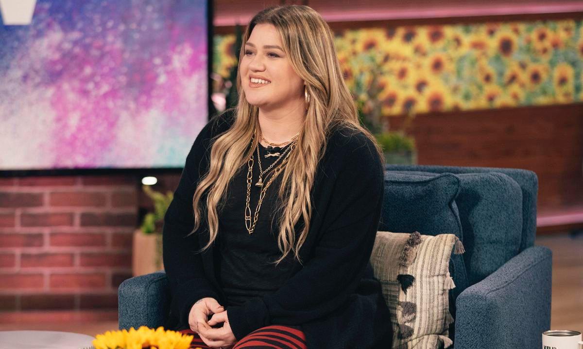 Kelly Clarkson Resmi Ganti Nama jadi Kelly Brianne
