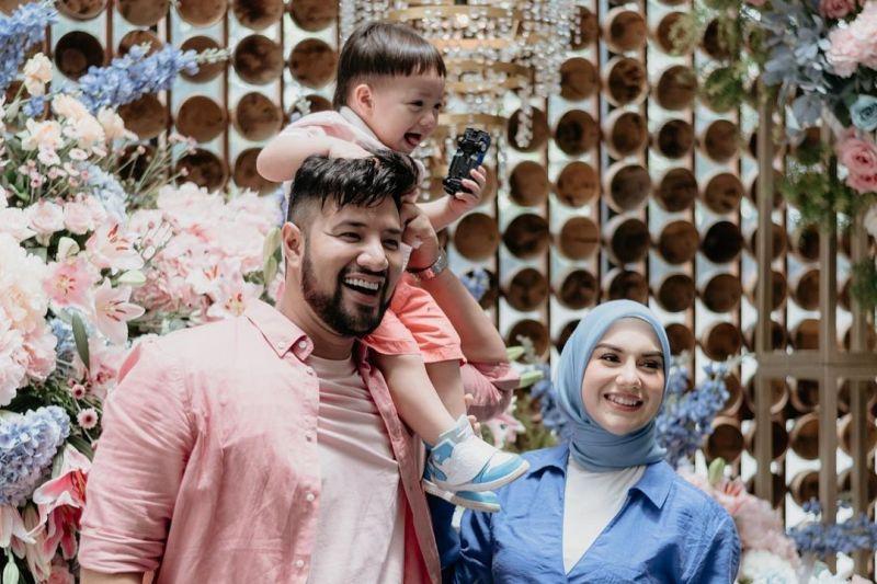 Irish Bella Mulai 'Khilaf' Berburu Baju Anak Perempuannya