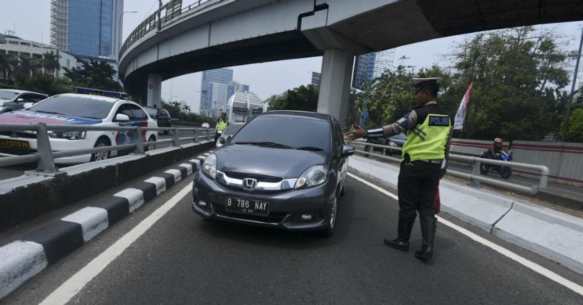 Survei Litbang Kemenhub: Aturan Ganjil Genap Alihkan 24 Persen Pengguna Angkutan Pribadi ke Umum