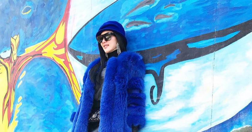 Syahrini Dikecam Netizen Gara-gara Foto di Holocaust Memorial