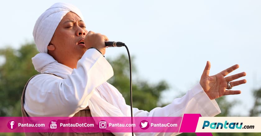 Konser Amal di Pekanbaru, Opick Absen Lagi di Sidang Cerai