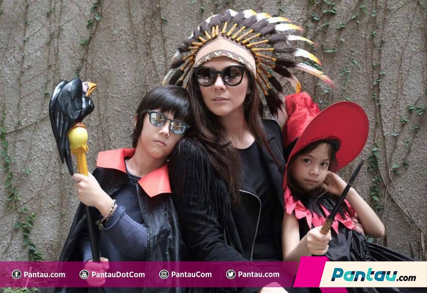 Cara Wulan Guritno Didik Anak Bijak Pakai Smartphone