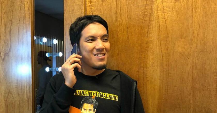 Perdalam Ilmu Agama, Desta Panggil Ustadz ke Rumah