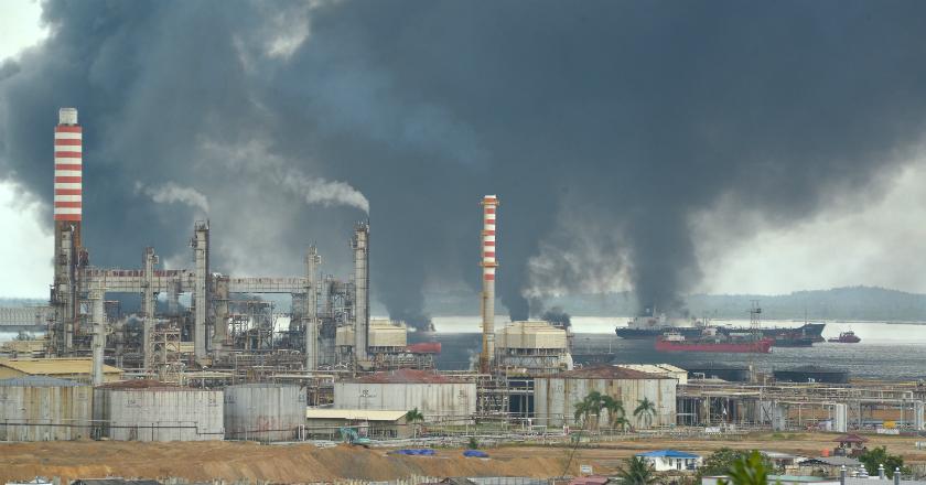 Sutopo BNPB: Tumpahan Minyak di Teluk Balikpapan Kok Kalah Sama Berita Puisi