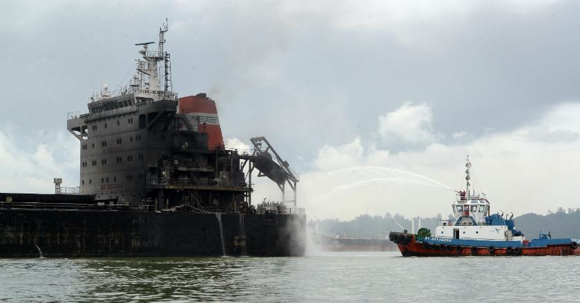 Menteri LHK Kirim Tim Investigasi Pencemaran Minyak di Teluk Balikpapan