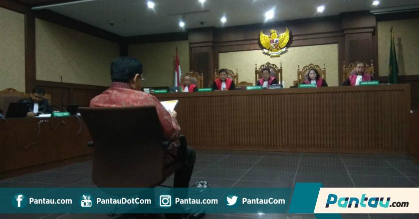 Setya Novanto Baca Puisi di Akhir Pleidoi, Menyindir Siapa?