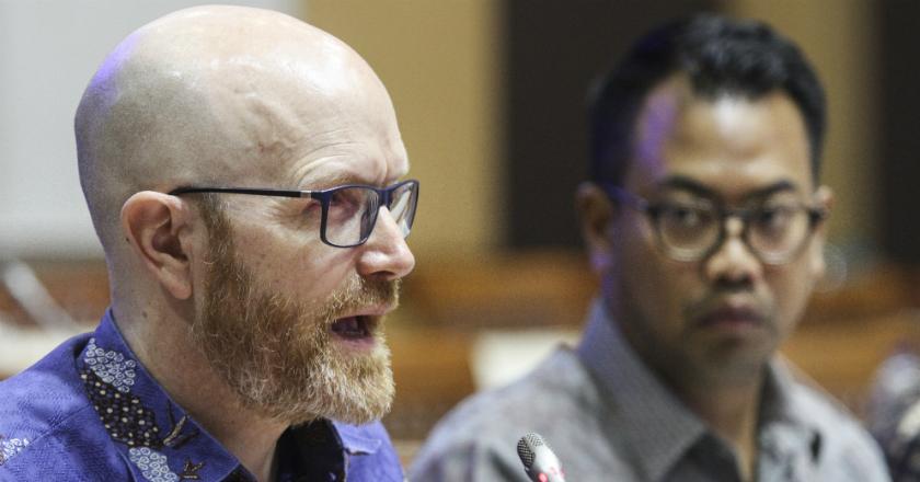 DPR Minta Kemkominfo Tutup Facebook Sementara