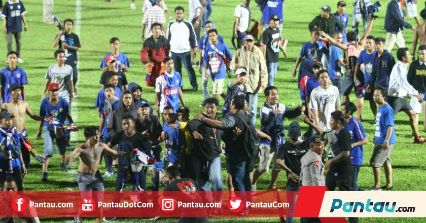 Kerusuhan Supoter Arema Vs Persib di Kanjuruhan Telan Korban Jiwa