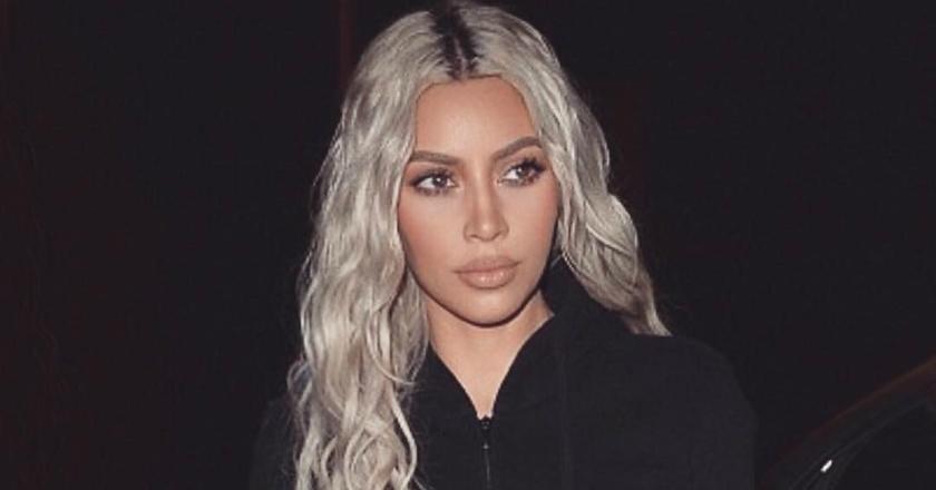 Kim Kardashian Promosikan Parfum Baru dengan Foto Bugil di Medsos