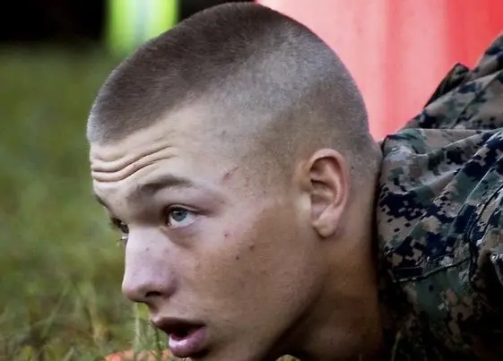 Tren Rambut Cepak di Kalangan Militer. Ini Alasannya!