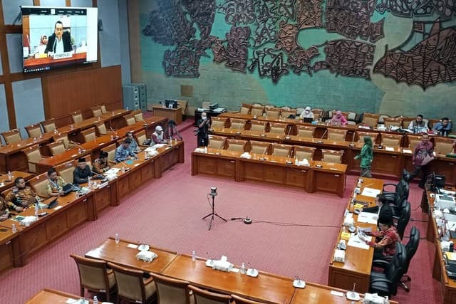 Temui Komisi X DPR, Korban Tragedi Kanjuruhan Protes Sidang Tertutup