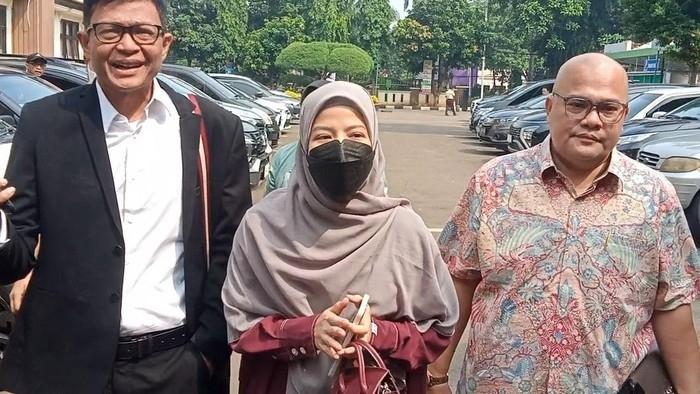 Desta dan Natasha Irit Bicara saat Hadiri Sidang Cerai Perdana di PA Jaksel