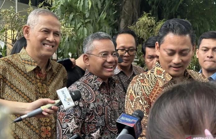 Wamenkeu Anggito Klarifikasi Pernyataan soal Mobil Dinas Produksi Dalam Negeri