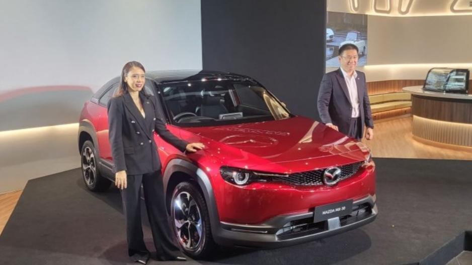 MX-30 Resmi Mengaspal di Indonesia, Mazda Akhirnya Punya Mobil Listrik Pertamanya