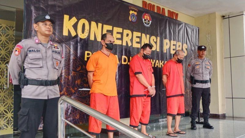 Penipuan Modus Pinjaman hingga Rp25 Miliar di DIY, 3 Orang Ditangkap!