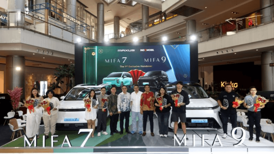 Maxus Indonesia Resmi Serahkan Mobil Listrik Premium Pertama MIFA 7-9